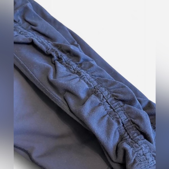 ➰ Lululemon Wunder Under Stirrup Leggings~Women’s 4~Black~High-Rise~Ruched Legs - Picture 4 of 10